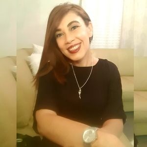 Meet your Posher, Elizth